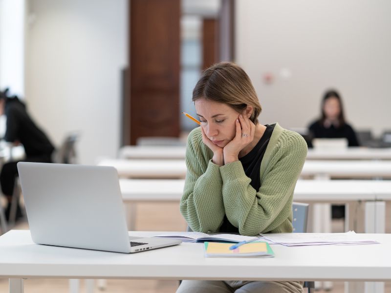 Abandono de curso universitário e os direitos dos estudantes